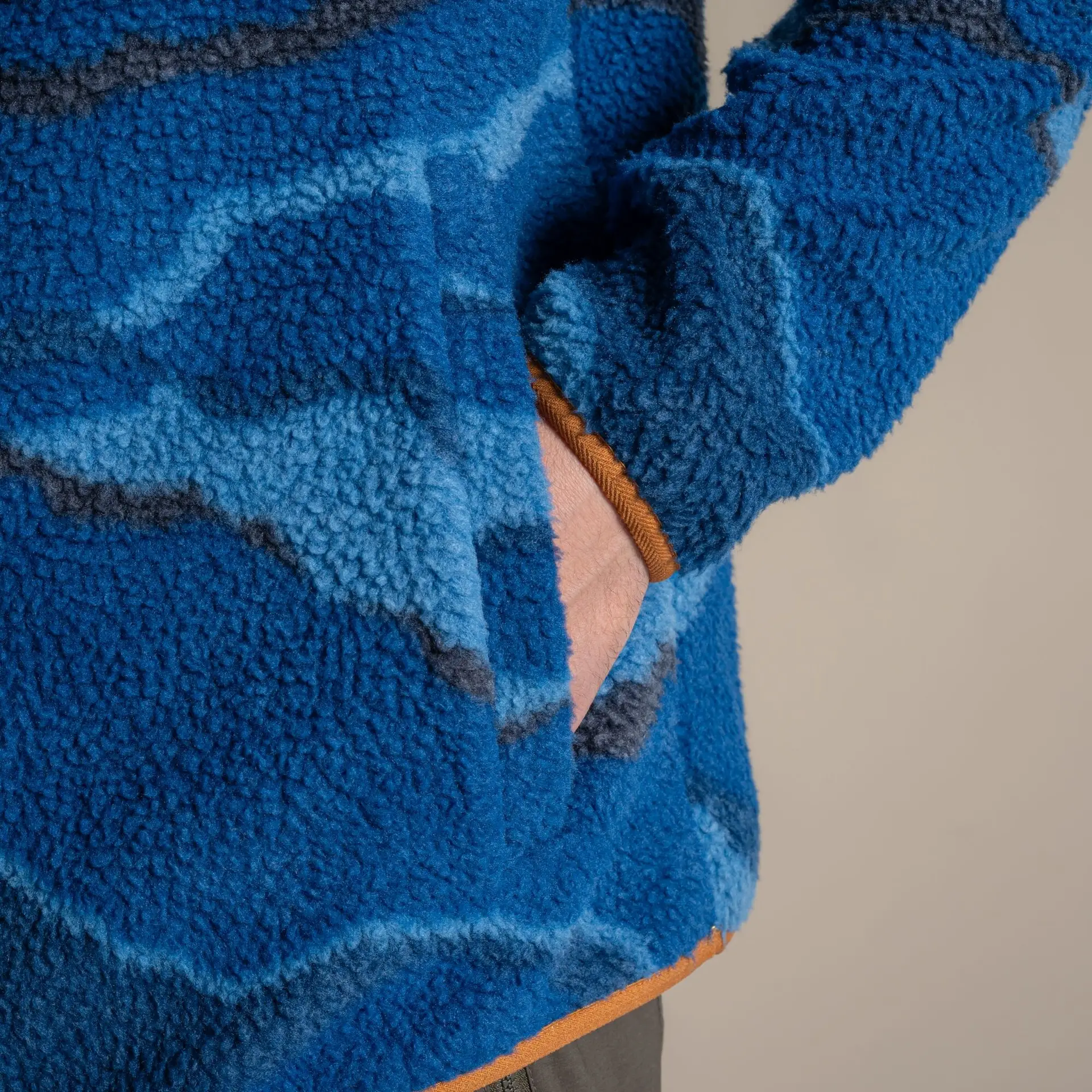 Craghoppers Men's Rawthey Half Zip Fleece - Image 5