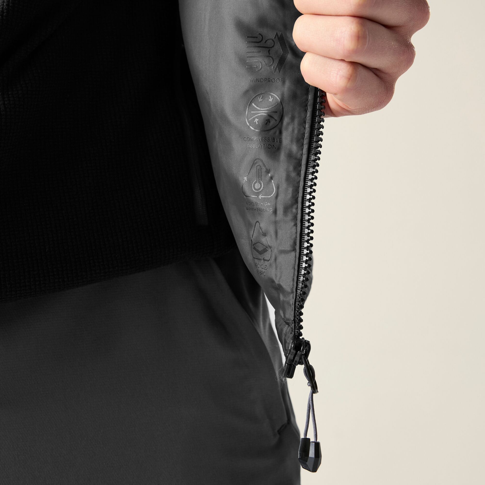 Dare 2 B Men's Air Lite Gilet - Image 9